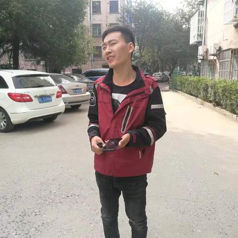 快递员的辛劳与不易